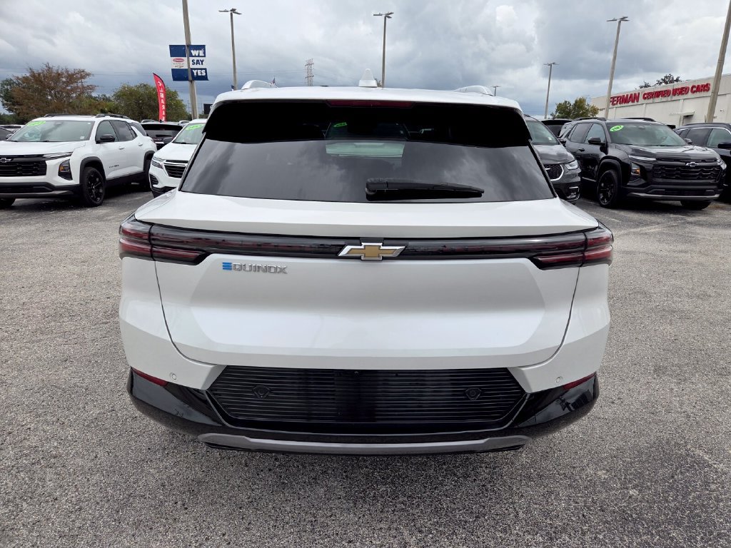 Certified 2024 Chevrolet Equinox EV LT FWD image 12