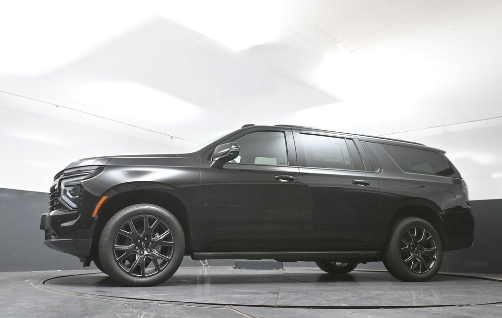 New 2026 Chevrolet Suburban RST w/ RST Capability Package AWD/4WD image 46