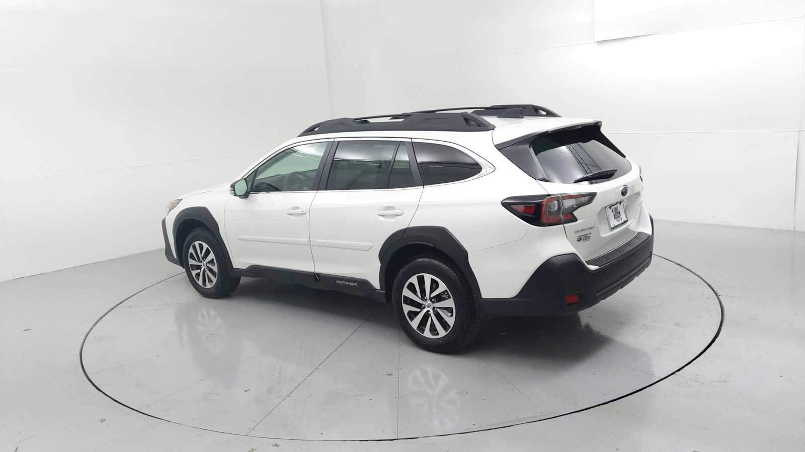 Certified 2025 Subaru Outback Premium image 7