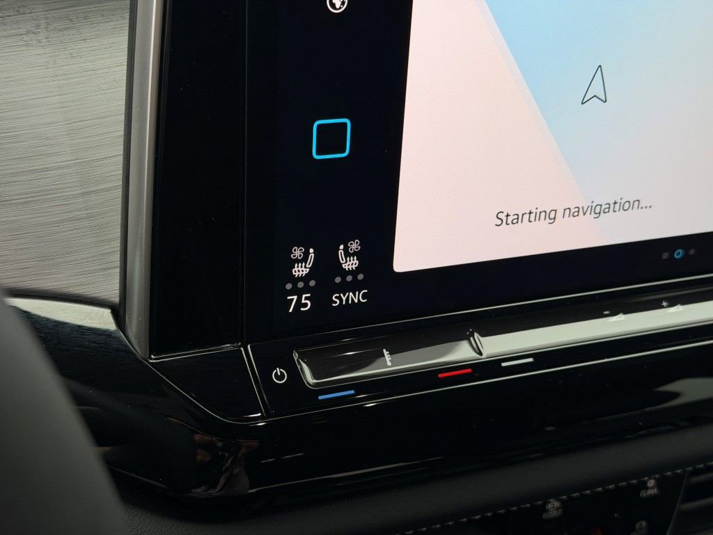 Used 2024 Volkswagen Atlas Cross Sport SE image 27