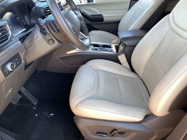 Used 2020 Ford Explorer Platinum w/ Premium Technology Package AWD/4WD image 21