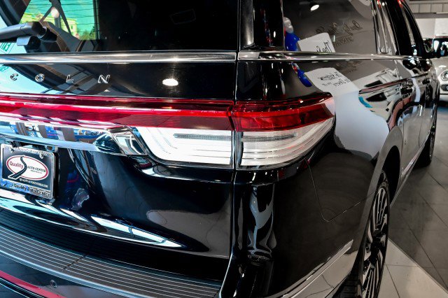 Used 2022 Lincoln Navigator L Black Label image 12