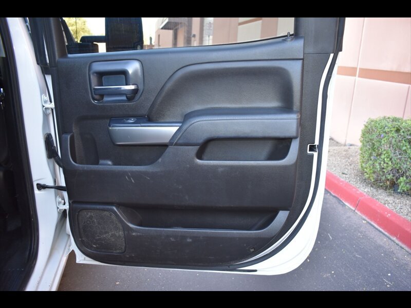 Used 2018 Chevrolet Silverado 2500 LT AWD/4WD image 27