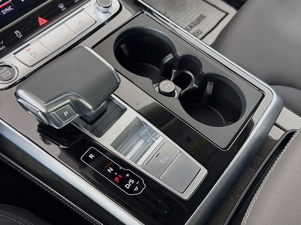Used 2025 Audi Q8 Premium Plus image 18