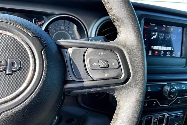 Used 2023 Jeep Gladiator Sport AWD/4WD image 19