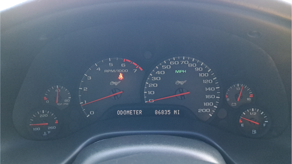Used 2003 Chevrolet Corvette Coupe w/ Preferred Equipment Group RWD image 14