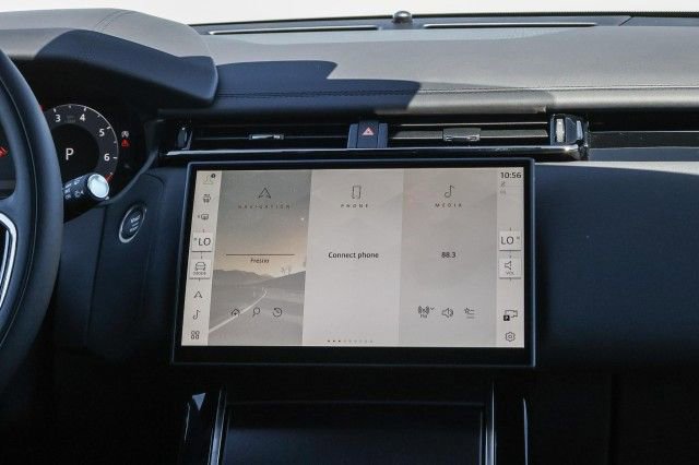 New 2026 Land Rover Range Rover Velar Dynamic SE image 16
