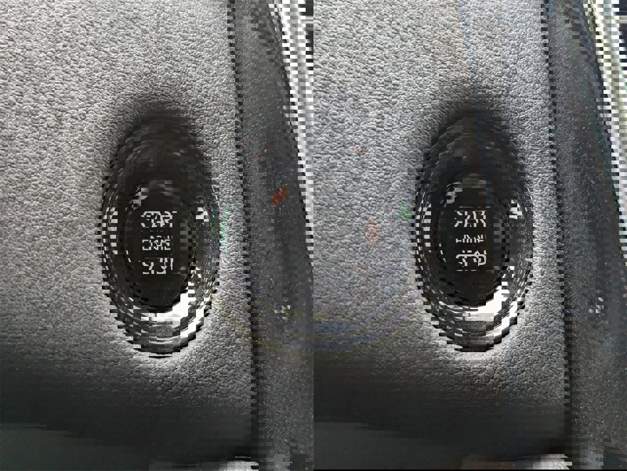 New 2025 Nissan Armada SL image 19