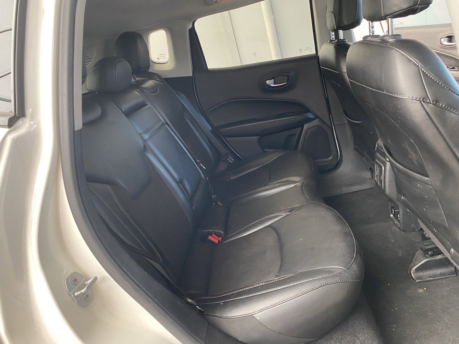 Used 2019 Jeep Compass Latitude w/ Popular Equipment Group image 10