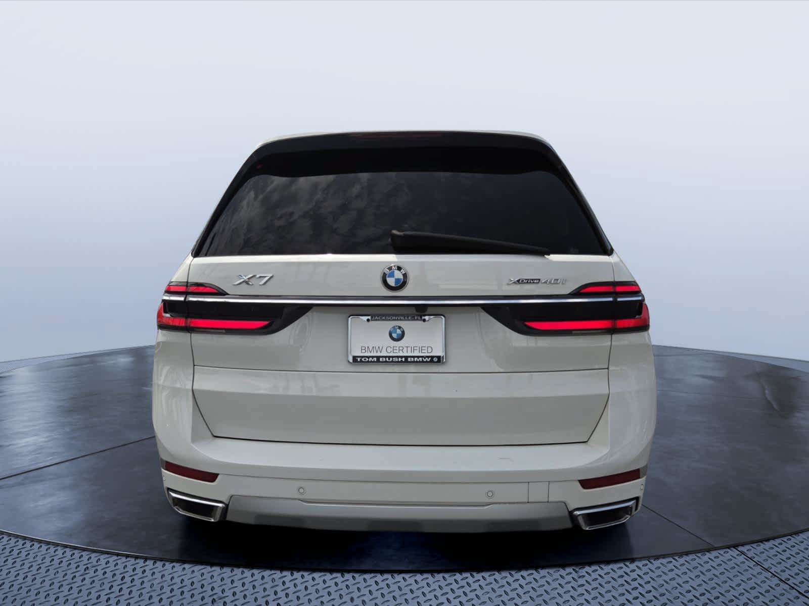 Used 2024 BMW X7 xDrive40i w/ Parking Assistance Package AWD/4WD image 5