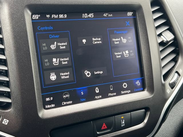 Used 2022 Jeep Cherokee Trailhawk w/ Sun, Sound & Nav Group AWD/4WD image 28