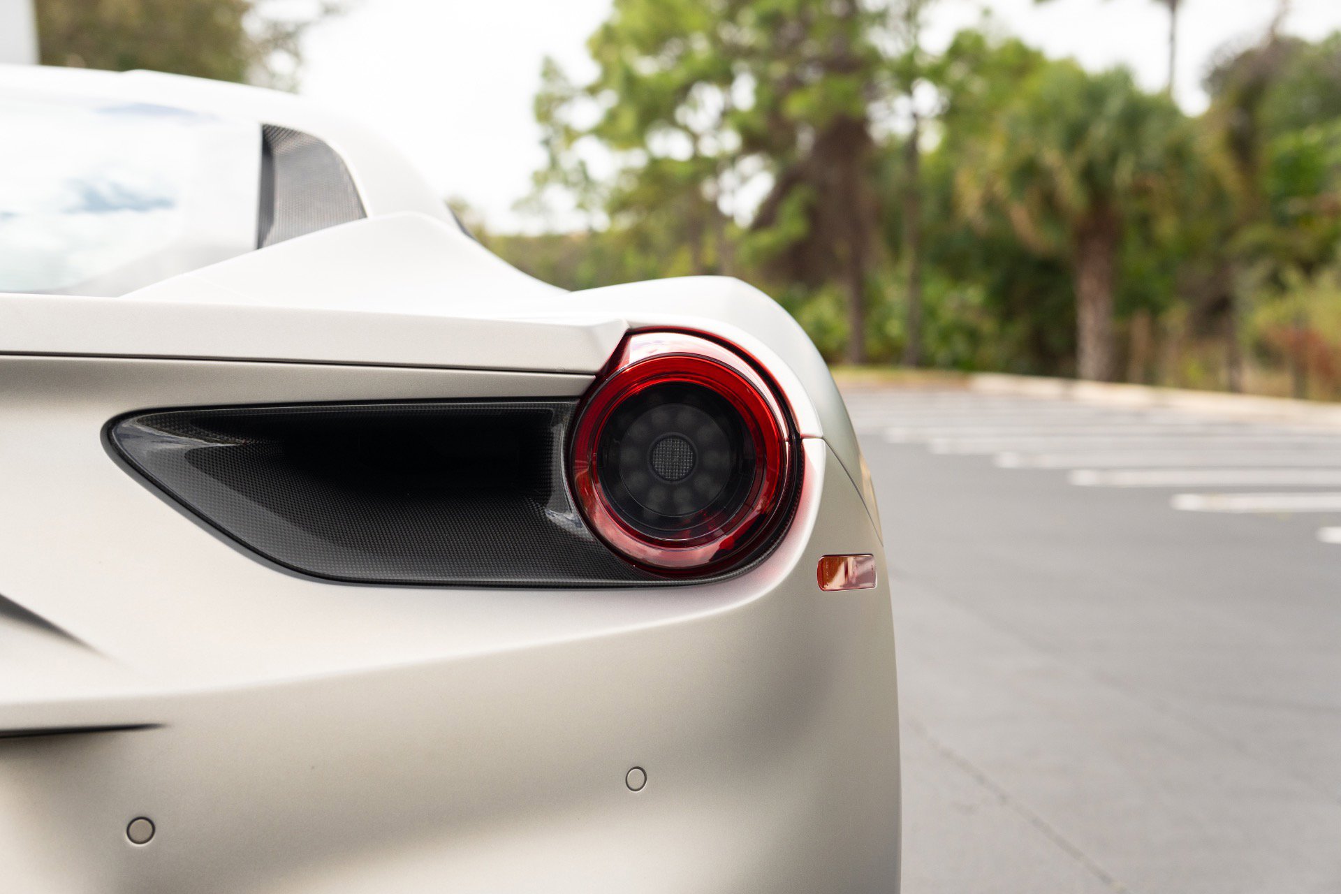 Used 2016 Ferrari 488 GTB image 18