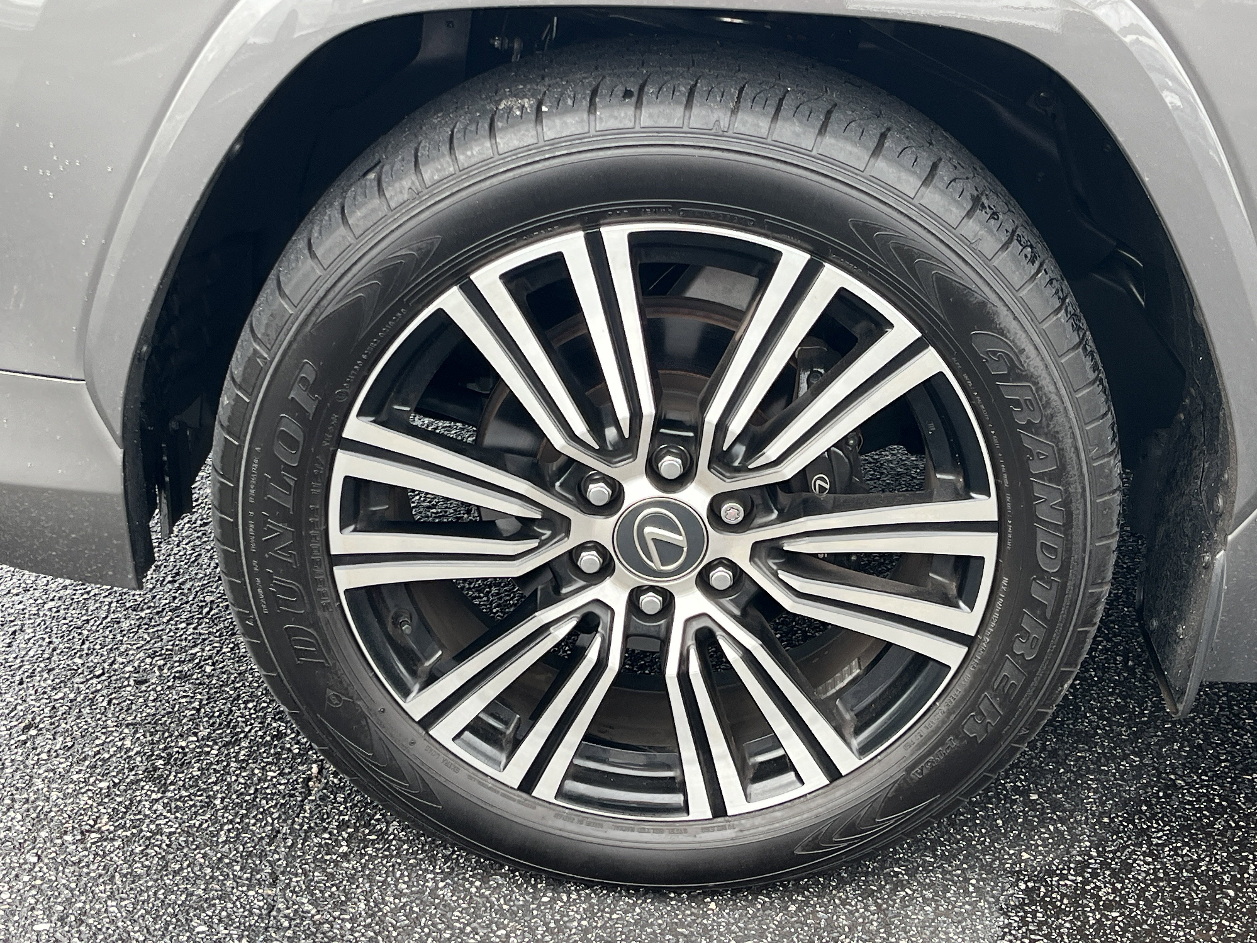 Used 2024 Lexus LX 600 4WD w/ Appearance Package image 37