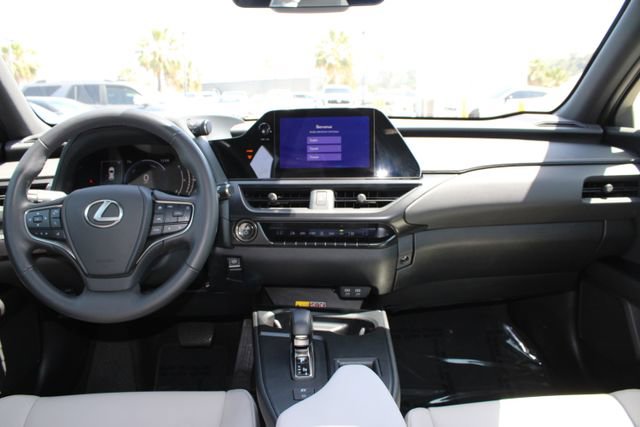 Certified 2025 Lexus UX 300h FWD image 10