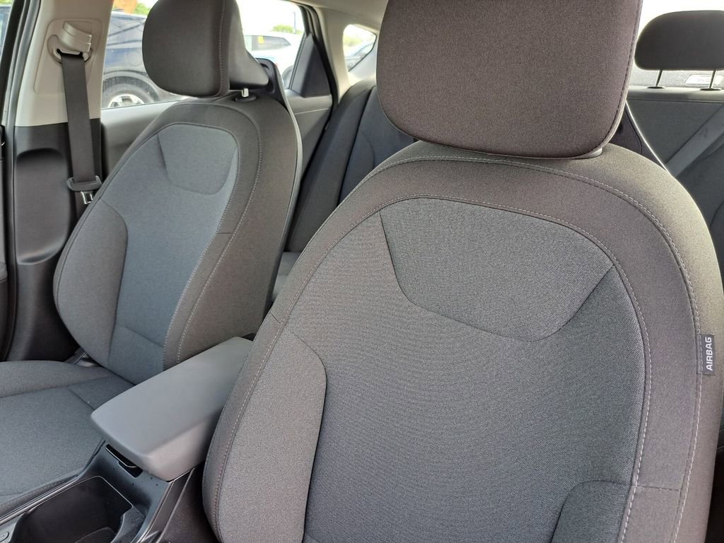Used 2025 Kia K4 LXS image 19