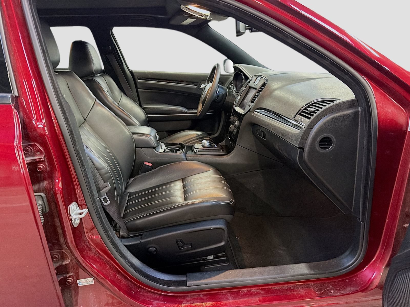 Used 2022 Chrysler 300 S RWD image 29