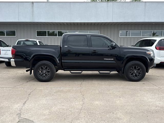 Used 2022 Toyota Tacoma SR5 w/ SR5 Appearance Package (SM) RWD image 2