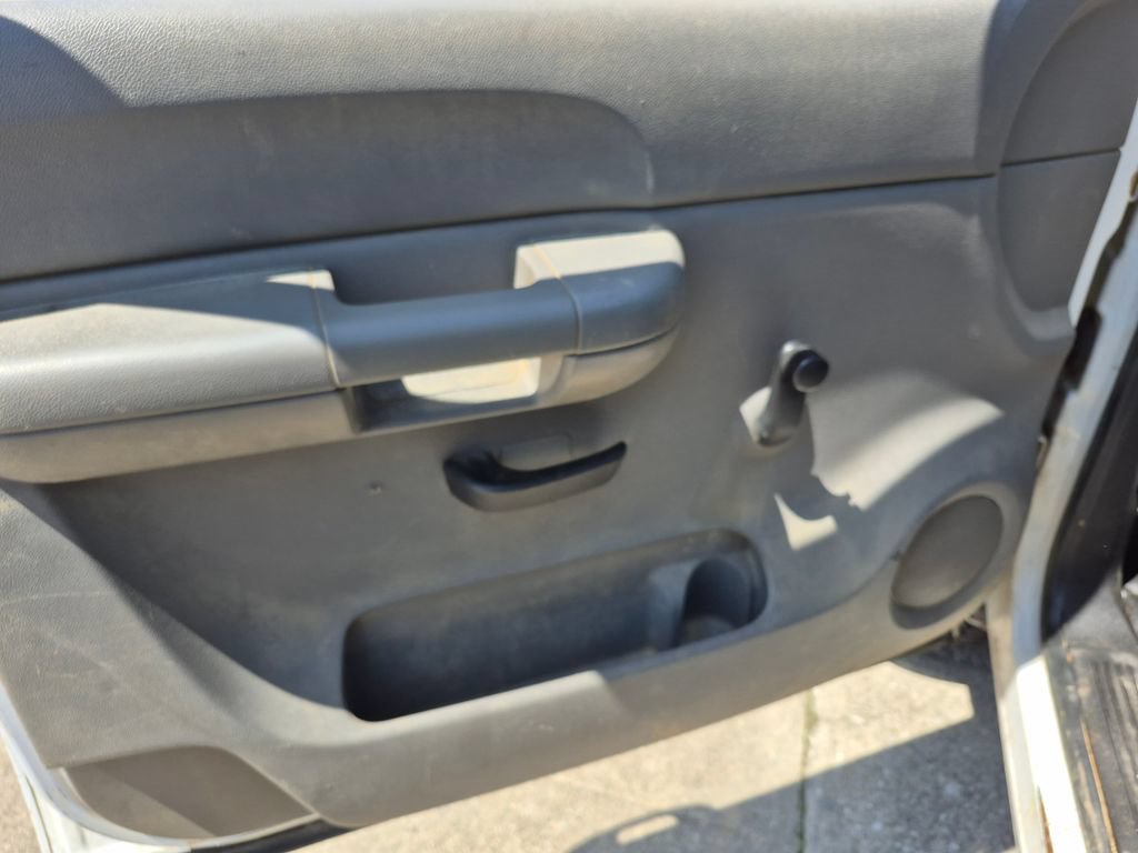 Used 2007 Chevrolet Silverado 2500 W/T AWD/4WD image 14