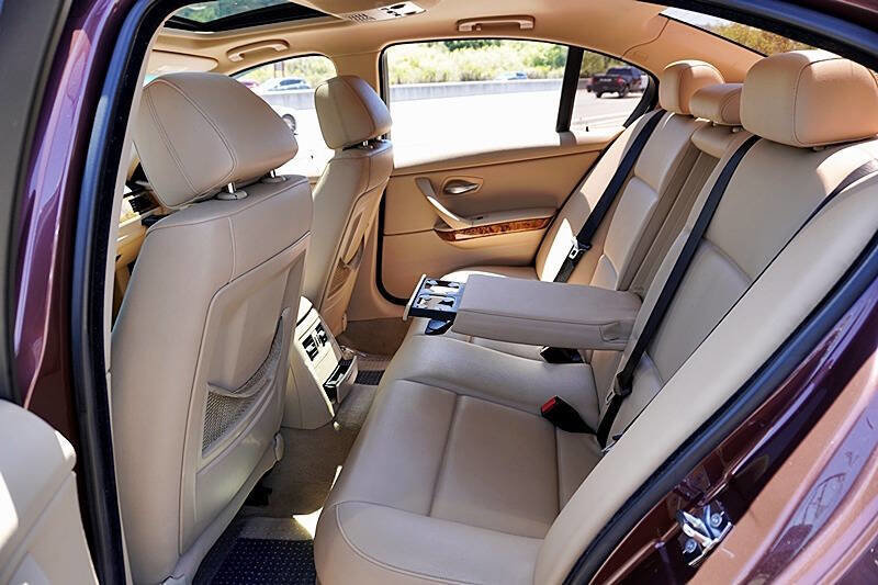 Used 2006 BMW 325i Sedan image 20