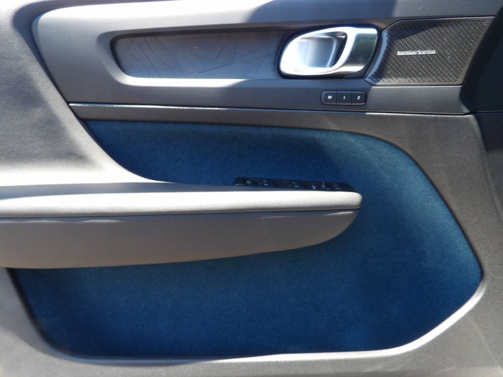 Certified 2023 Volvo C40 P8 Recharge Ultimate AWD/4WD image 13