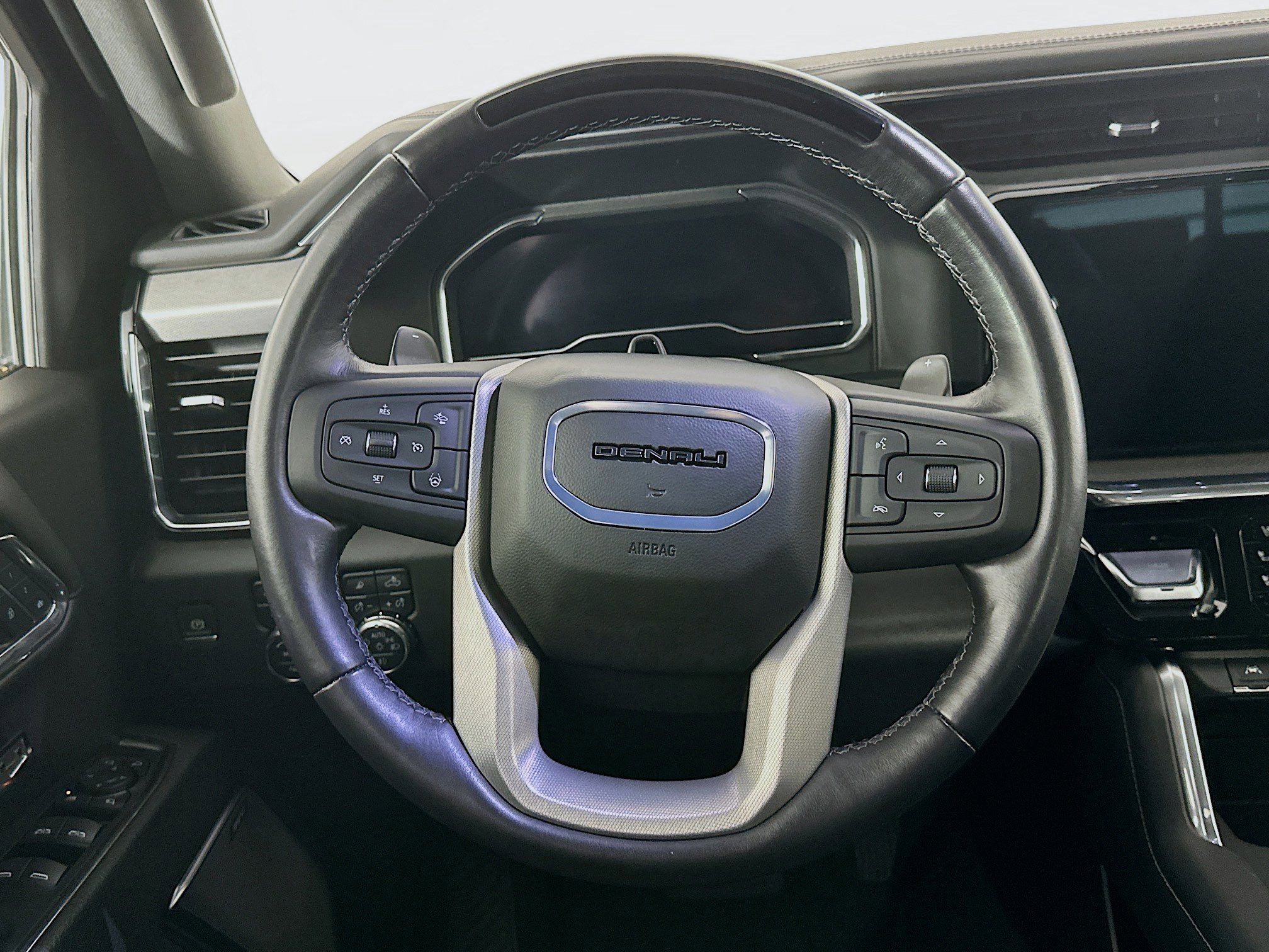 Used 2024 GMC Sierra 1500 Denali image 18