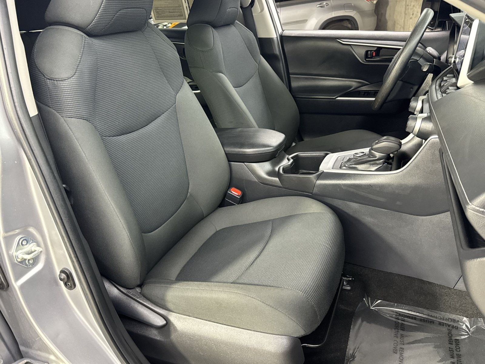 Used 2024 Toyota RAV4 LE AWD/4WD image 39