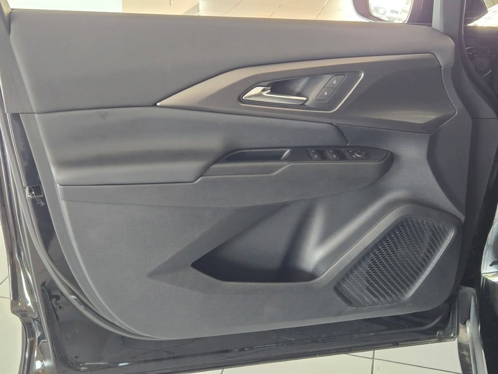 New 2026 Chevrolet Equinox EV LT FWD image 18