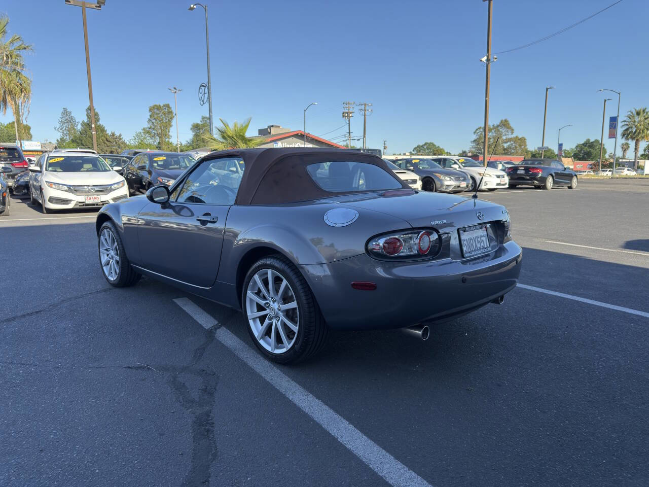 Used 2006 MAZDA MX-5 Miata Grand Touring w/ Premium Pkg RWD image 5