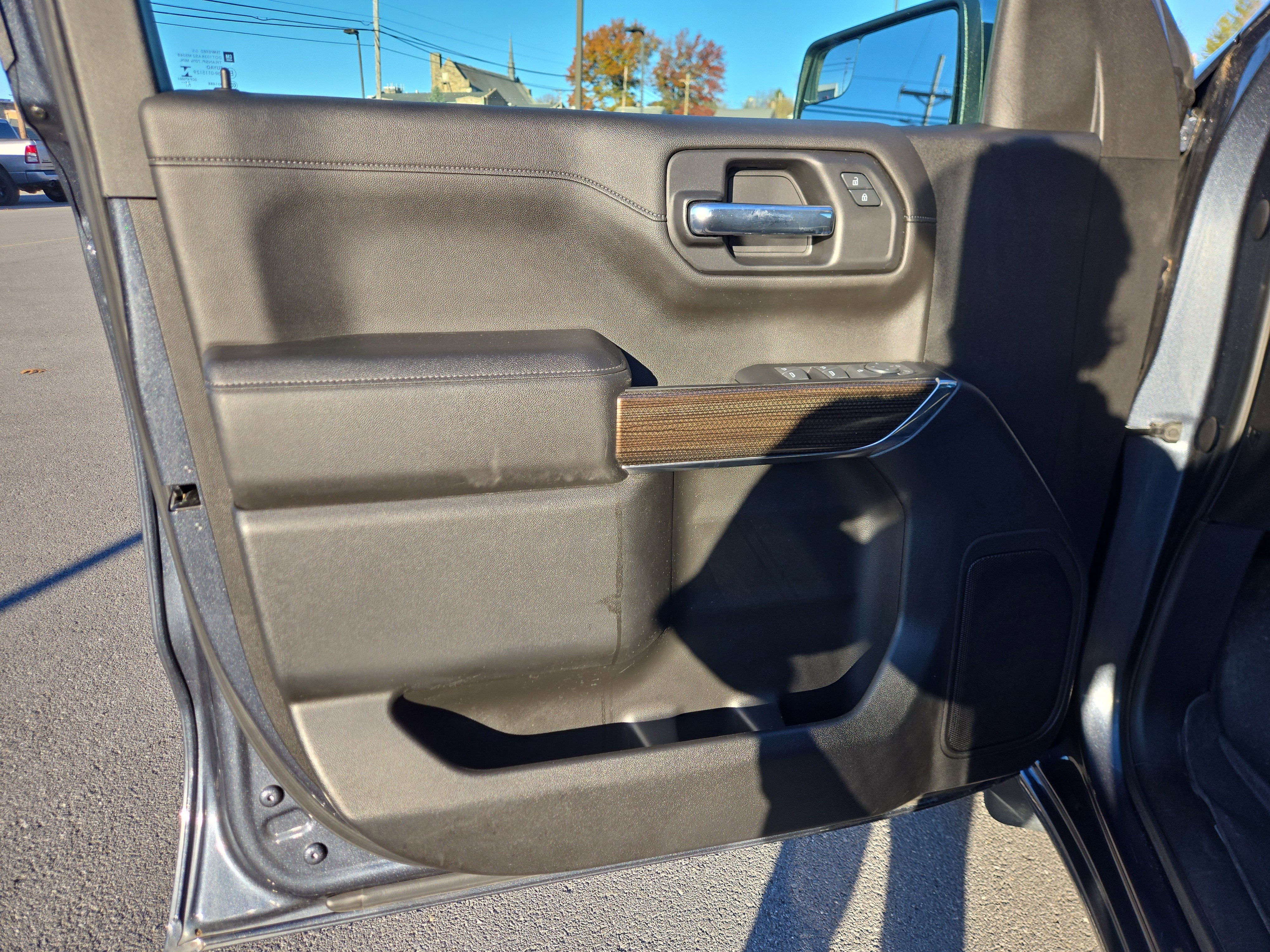 Used 2022 Chevrolet Silverado 1500 LT w/ Z71 Off-Road Package image 15