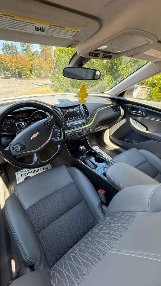 Used 2018 Chevrolet Impala LT FWD image 18