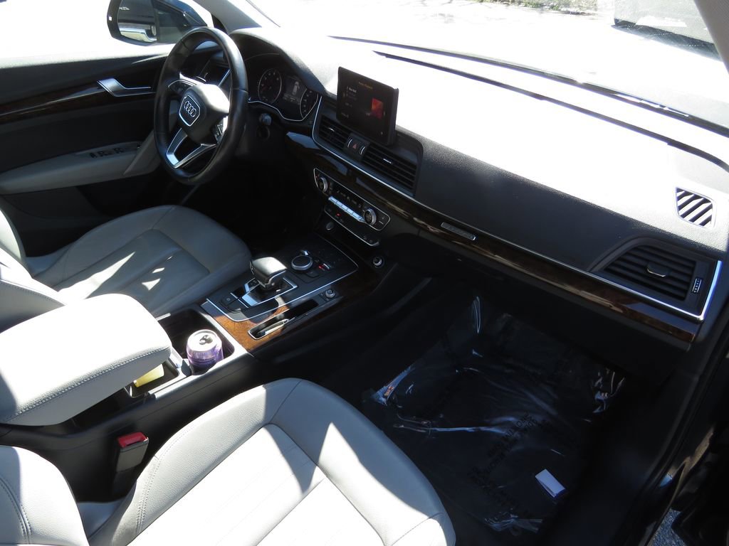 Used 2018 Audi Q5 2.0T Premium w/ Convenience Package AWD/4WD image 14