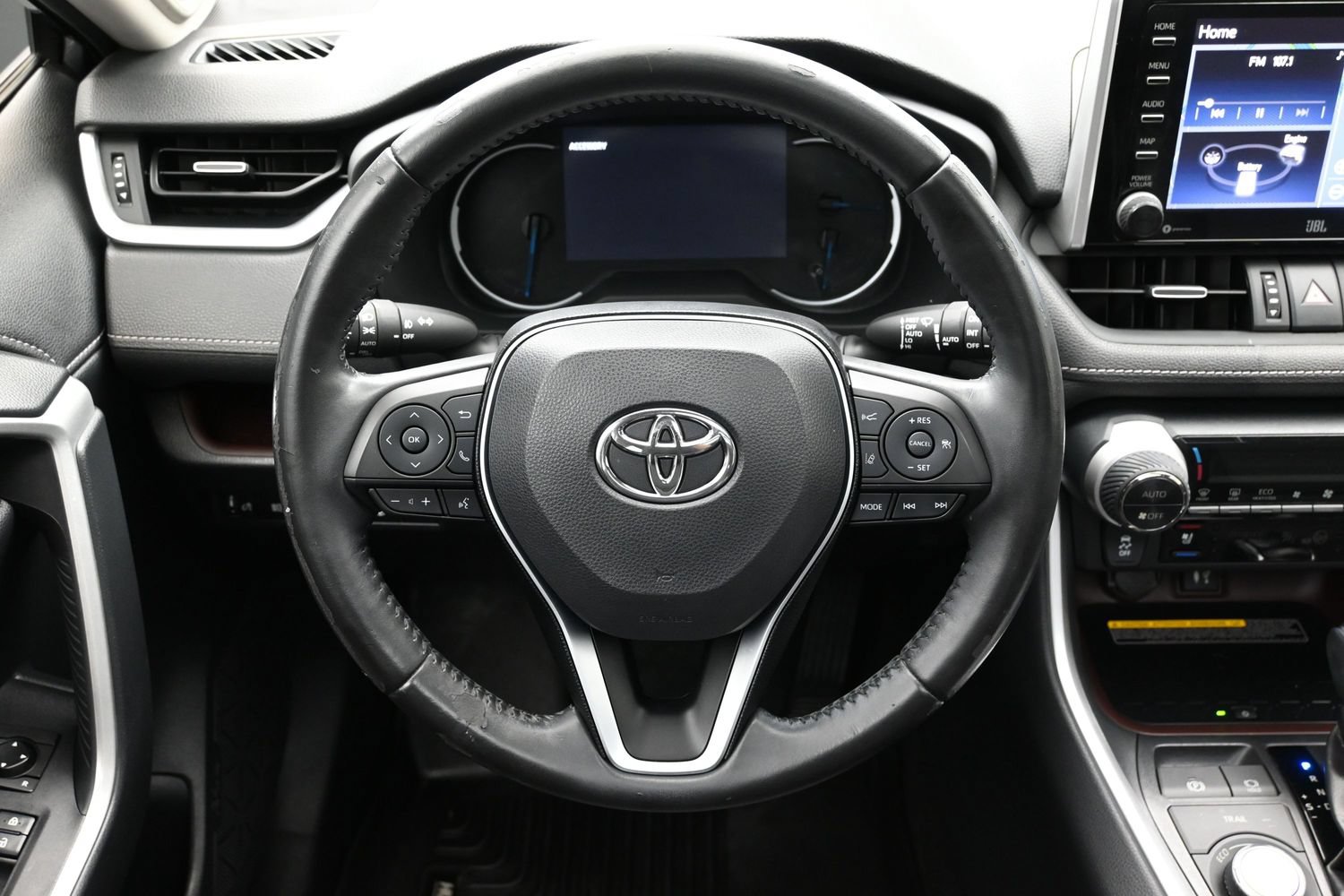 Used 2019 Toyota RAV4 Limited AWD/4WD image 15