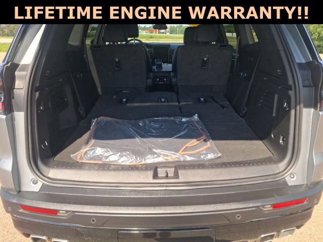 Used 2024 GMC Acadia AT4 w/ LPO, Floor Liner Package image 22