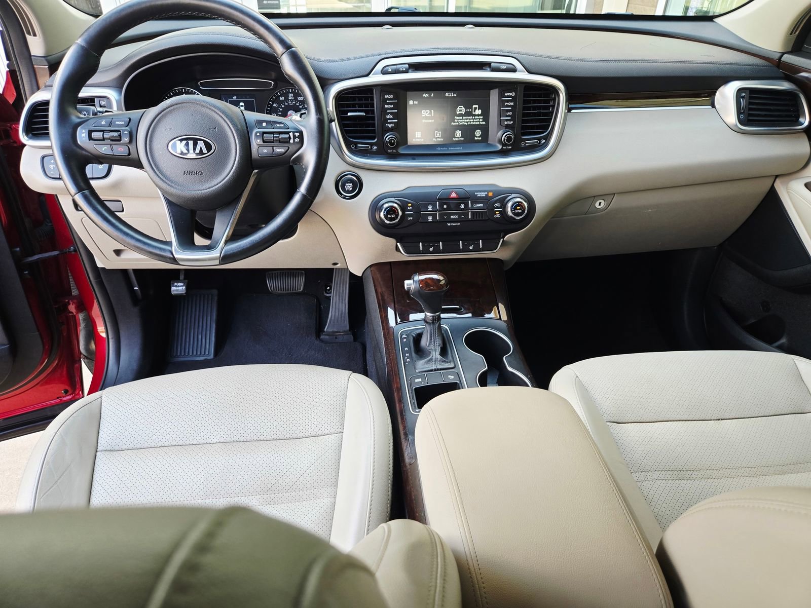 Used 2017 Kia Sorento EX image 8