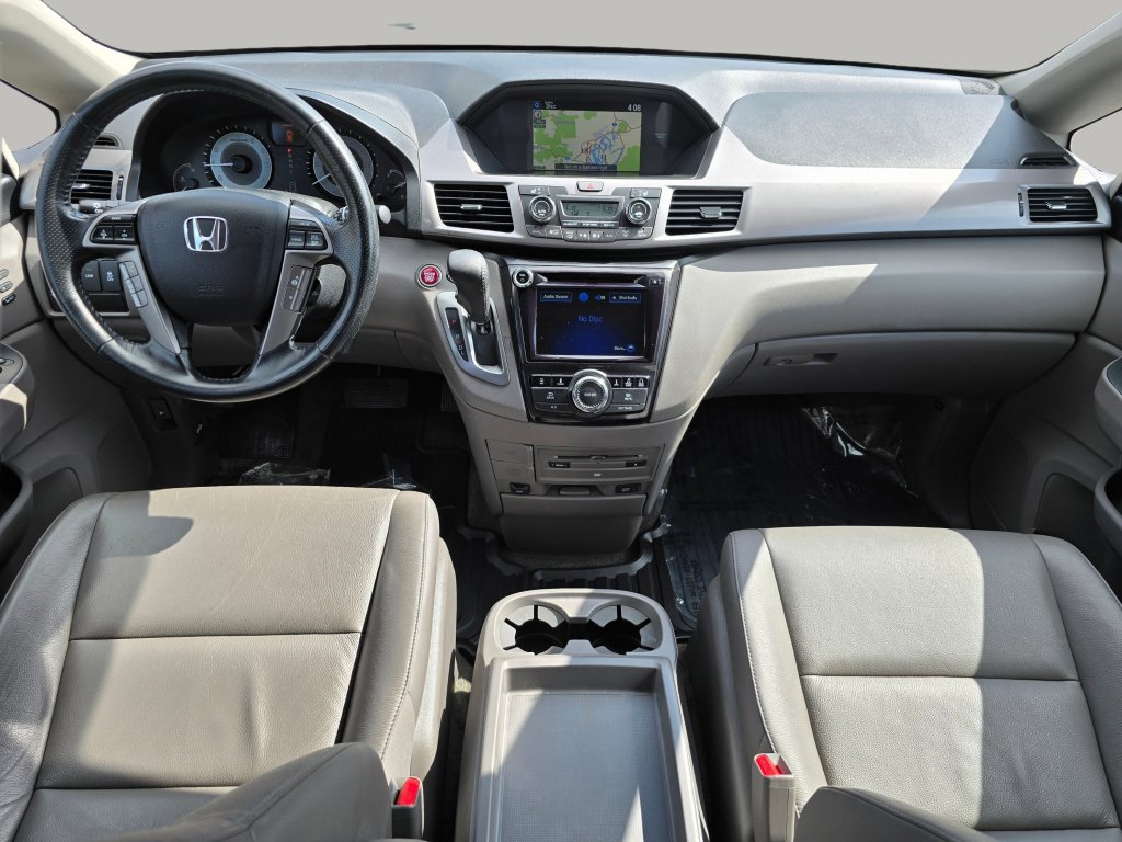 Used 2016 Honda Odyssey Touring Elite image 2