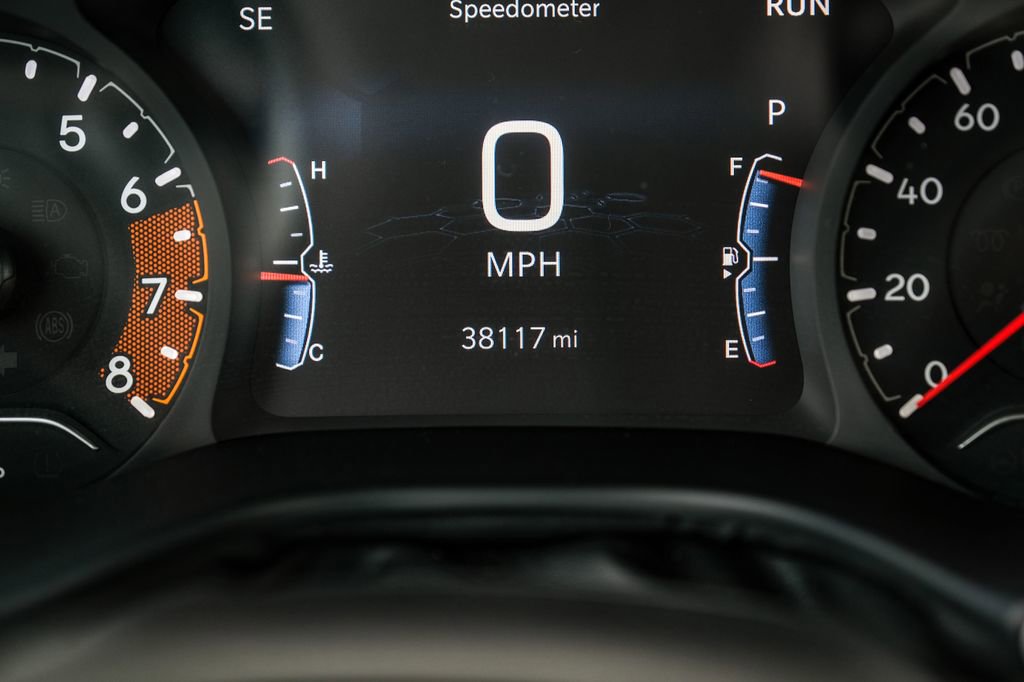 Used 2022 Jeep Compass Limited image 3