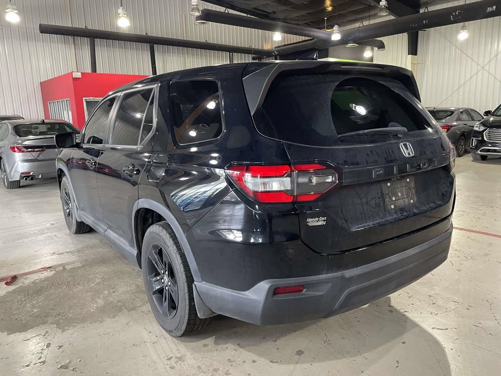 Used 2023 Honda Pilot LX image 4