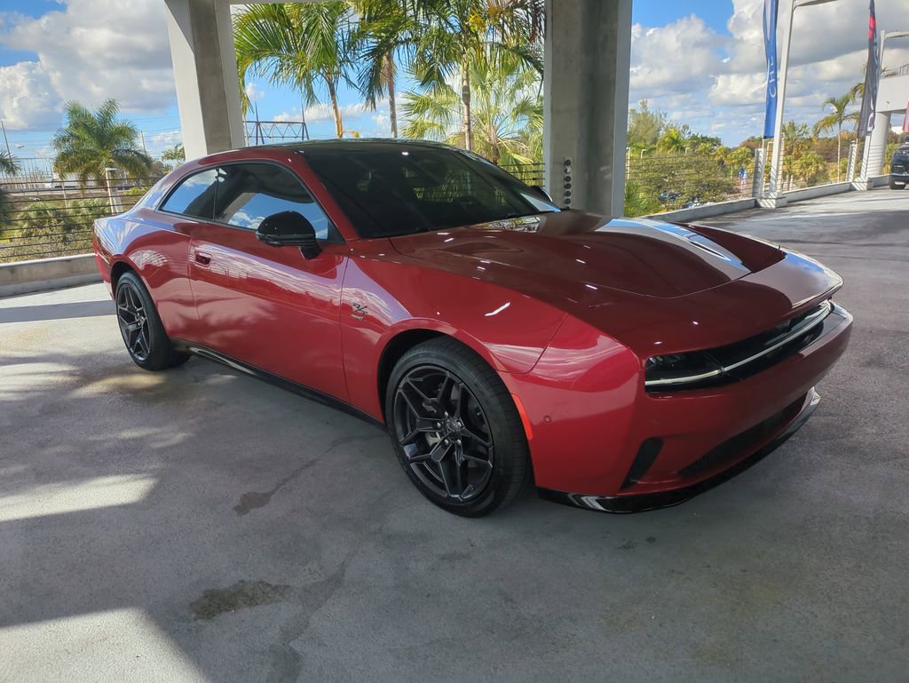Used 2024 Dodge Charger R/T w/ Plus Group image 2