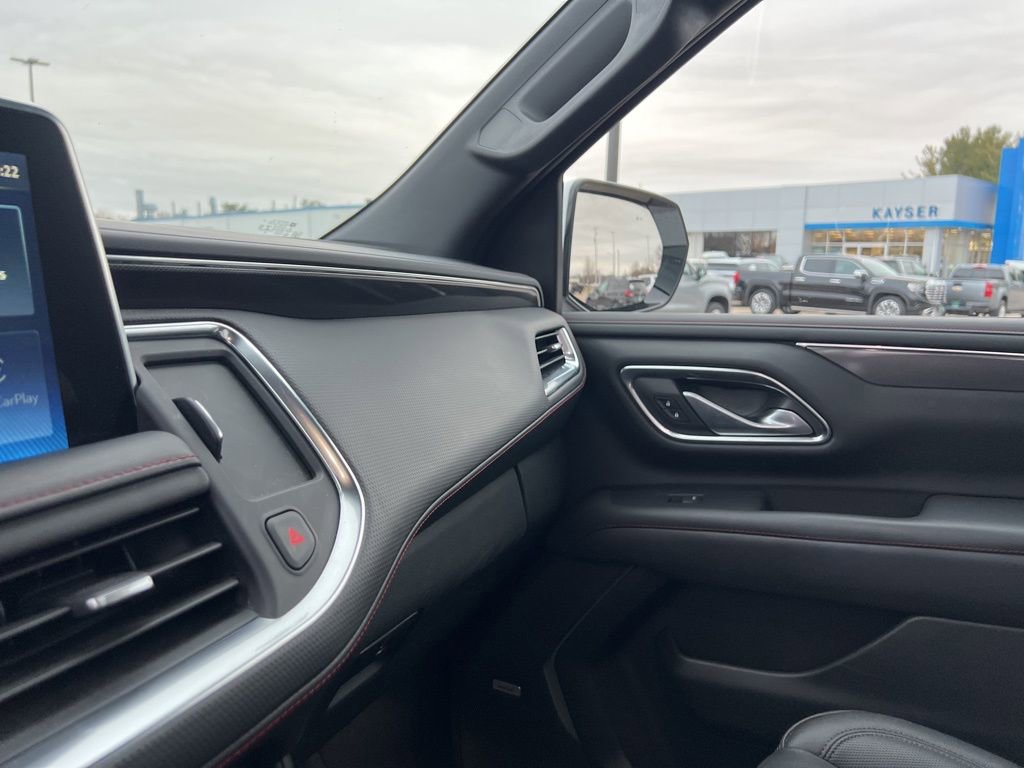 Used 2022 Chevrolet Suburban RST w/ Luxury Package image 22