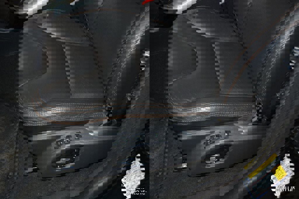 Used 2011 Volvo XC60 3.2 image 17