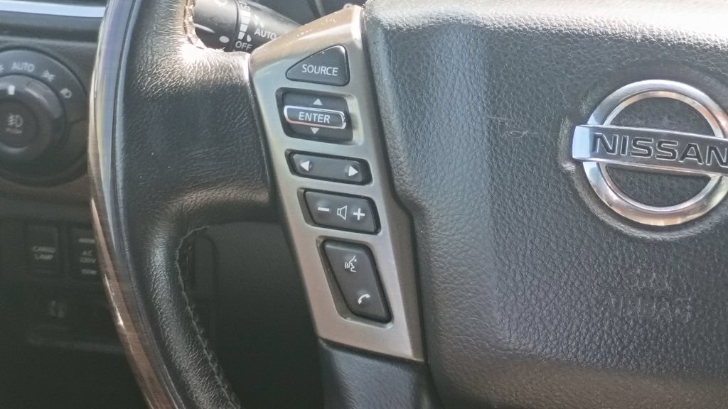 Used 2020 Nissan Titan Platinum Reserve w/ Moonroof Package AWD/4WD image 29