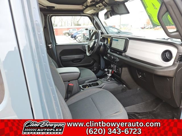 Used 2024 Jeep Gladiator Sport image 26