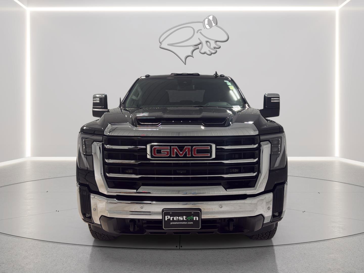Used 2025 GMC Sierra 2500 SLT w/ SLT Premium Package AWD/4WD image 2