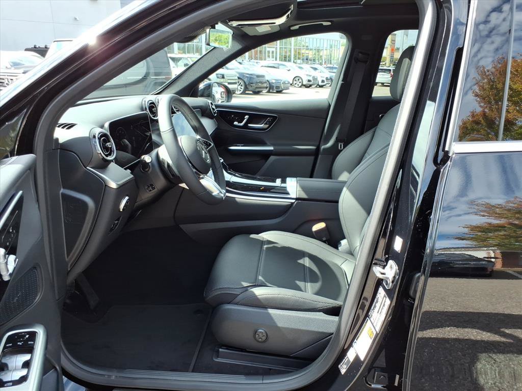 Used 2026 Mercedes-Benz GLC 300 4MATIC image 9