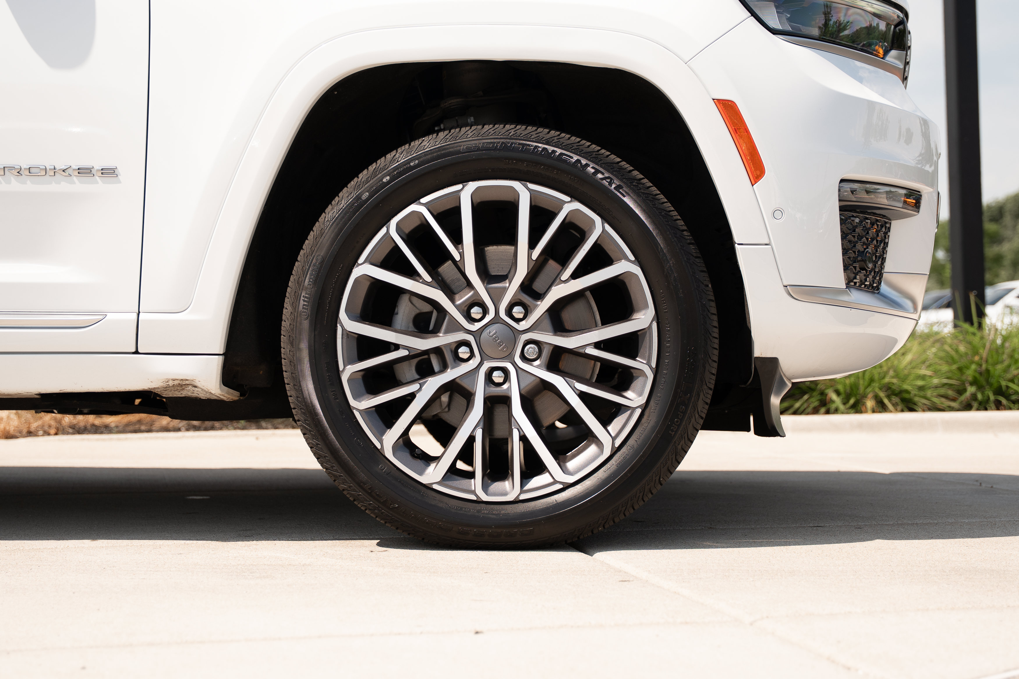 Used 2021 Jeep Grand Cherokee L Summit AWD/4WD image 41