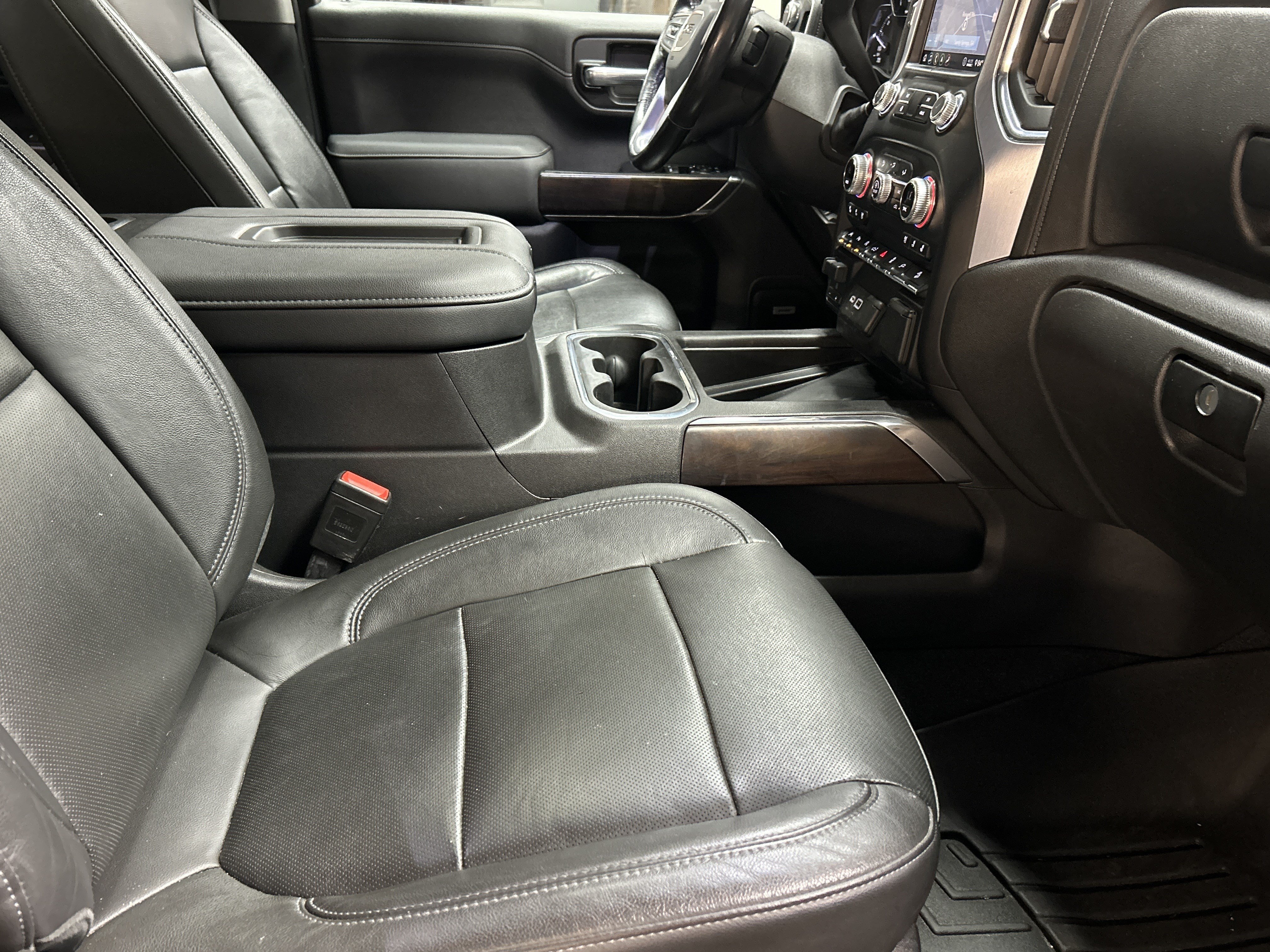Used 2020 GMC Sierra 1500 SLT w/ SLT Premium Plus Package AWD/4WD image 33