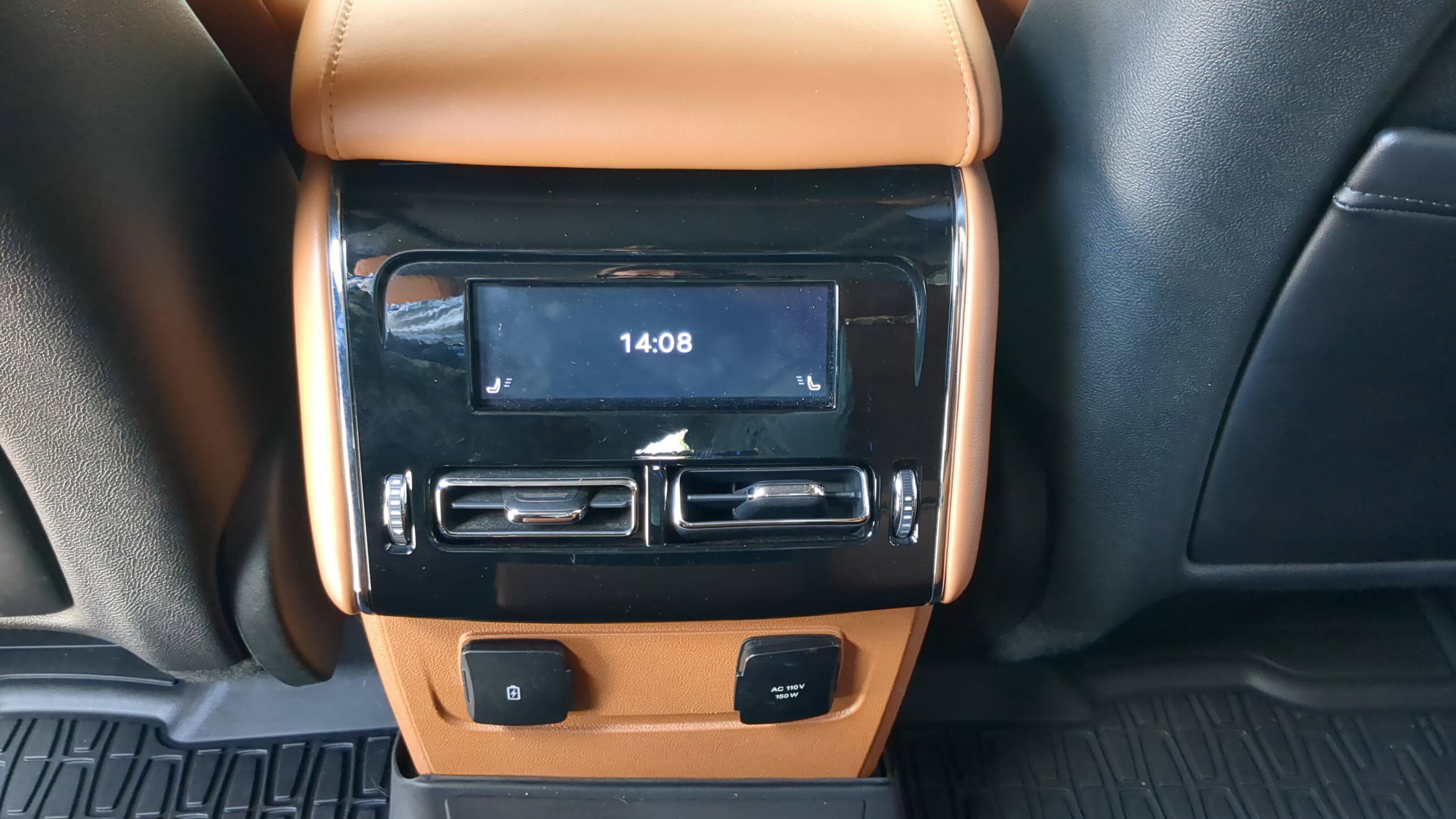 Used 2025 Lincoln Aviator Black Label AWD/4WD image 21
