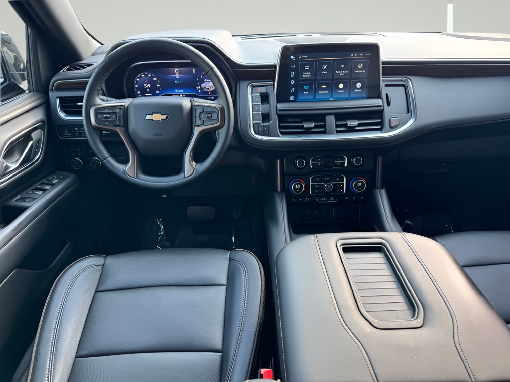 Used 2024 Chevrolet Tahoe High Country AWD/4WD image 10