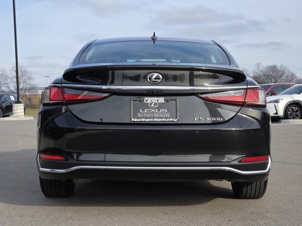 Certified 2024 Lexus ES 300h Ultra Luxury w/ Accessory Package (Z1) image 28