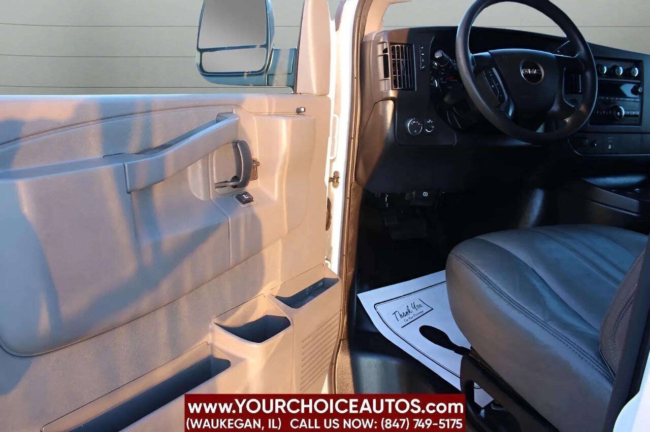 Used 2016 GMC Savana 3500 Extended RWD image 21